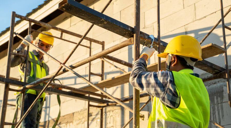 Professional gutter cleaning in Mount Sterling, IL